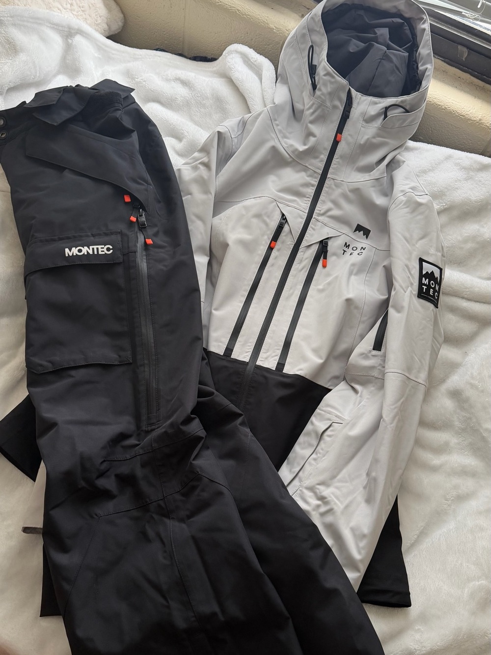 Montec Women's Two-Tone White & Black Ski Jacket